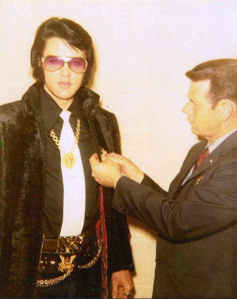 Elvis and badge auction_gotta_hace_elvis_badge_1_2020_04_04.jpeg