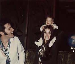 Mid-late September 1968- another picture that shows a slightly different angle of Elvis, Lisa &amp; Priscilla.