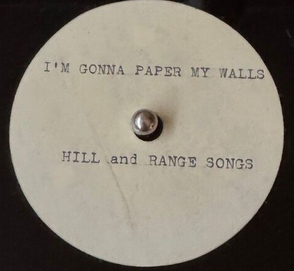 I'm gonna paper my walls-1.jpg